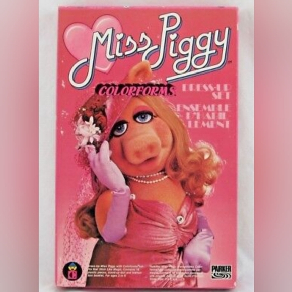 Miss Piggy Colorforms Dress-Up Set - Picture 1 of 5